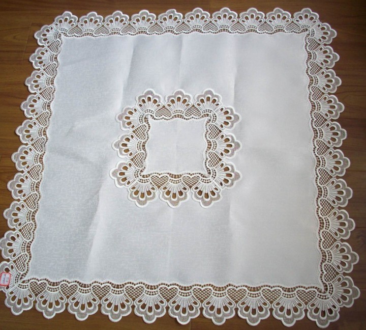 lace tablecloth 102