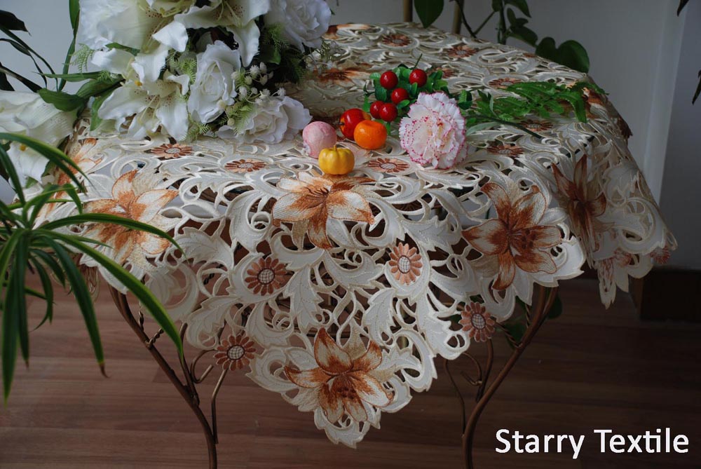 Embroidered Tablecloth 0667K